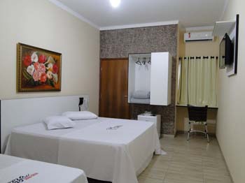 www.plazzahotelms.com.br