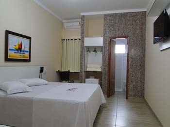 www.plazzahotelms.com.br