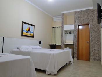 www.plazzahotelms.com.br